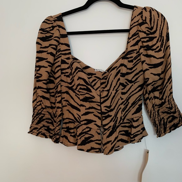Reformation Dallas Top Rajah tiger print sz 2 - Picture 7 of 9